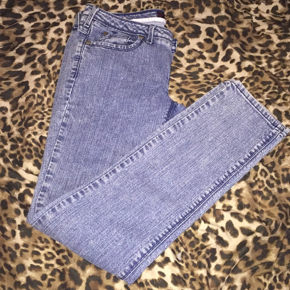 •Fragile Blue Jeans•